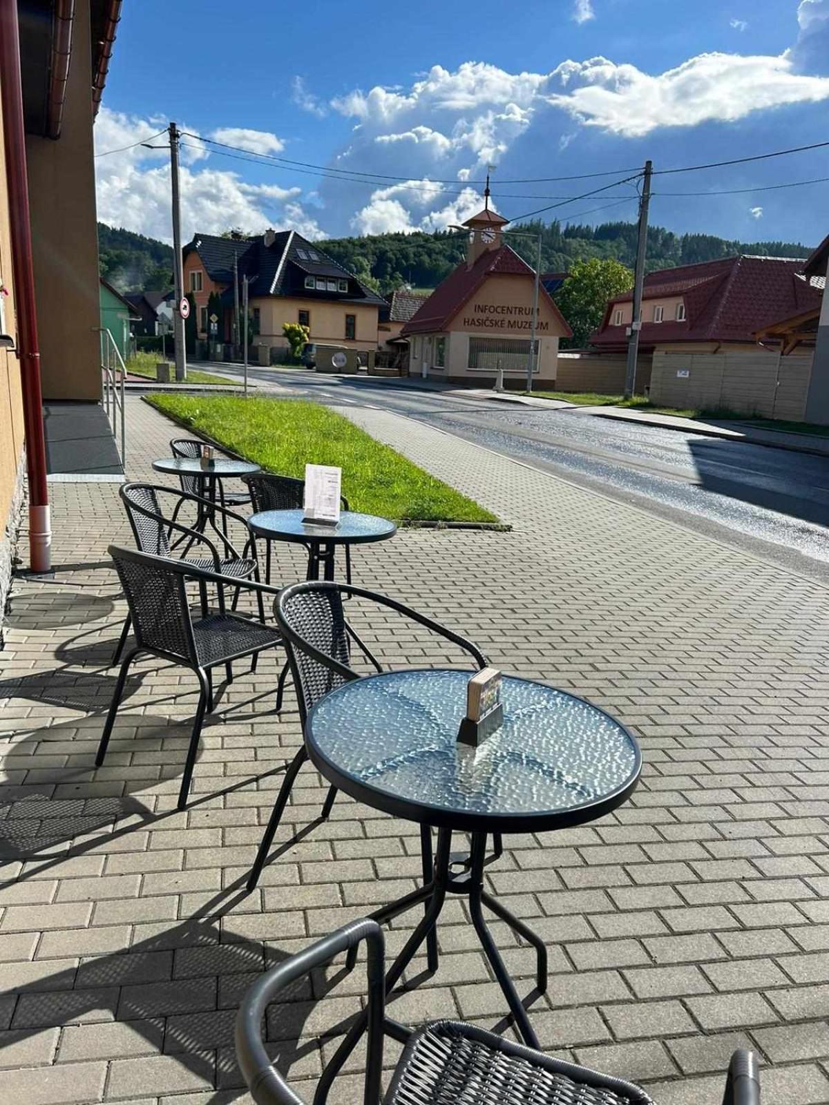 Penzion A Restaurace Na Salasi Hutisko Dış mekan fotoğraf