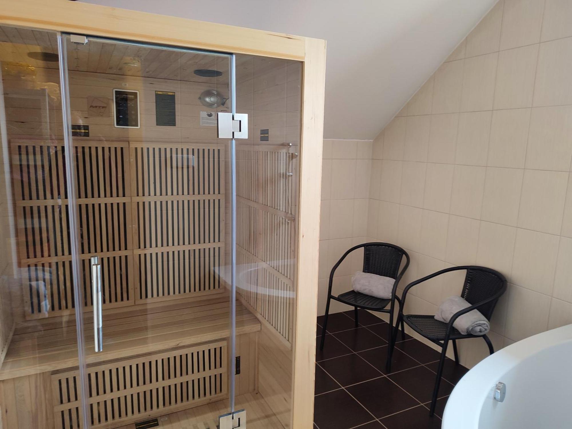 Penzion A Restaurace Na Salasi Hutisko Dış mekan fotoğraf